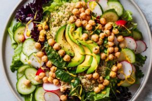 10 idées de salades vegan riches en oméga-3